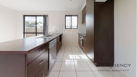 Low Set Gracemere Family Home! - Photo 5