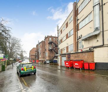 Studio to rent - Photo 2