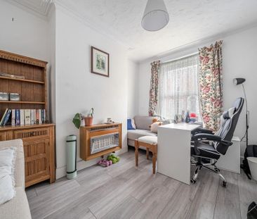 2 bedroom terraced house to rent - Photo 2