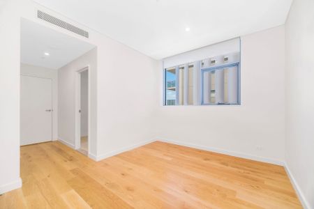 Spacious 2 Bedroom with Media Desk and Extra Large Balcony! - Photo 4