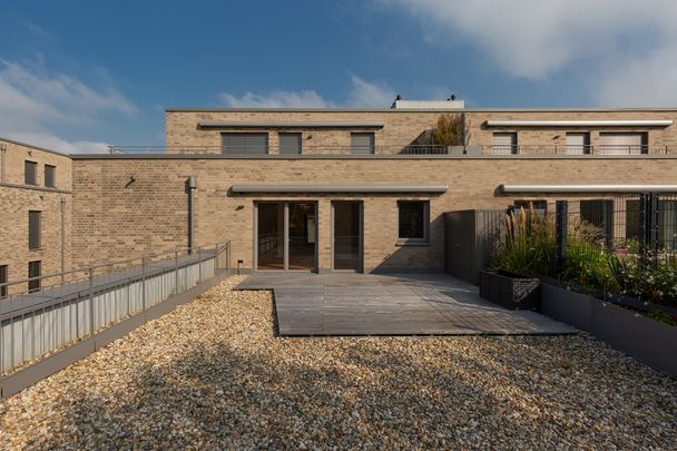 Traumhafte Wohnung mit 80m² Südterrasse in Bestlage KR-Bockum - Photo 1