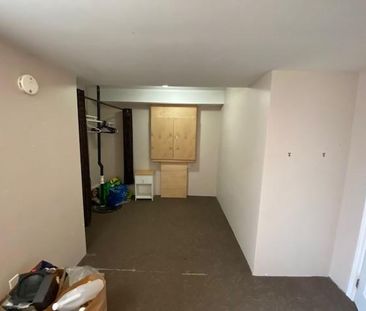 790 Newmarket Lane - 3 bed, 2.5 bath - LEASE FOR NOV 1 FOR A FREE I... - Photo 6