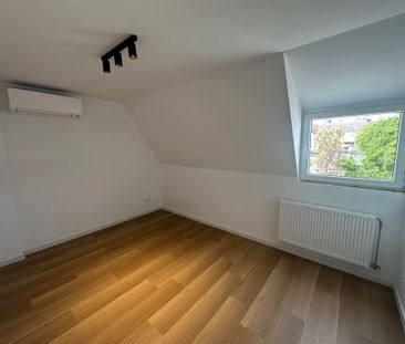 Gerenoveerde woning met 2 slaapkamers, bureel/hobbykamer en ruim te... - Photo 6