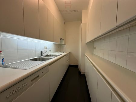 Ruim drie slaapkamer appartement met zijdelings zeezicht. - Photo 2