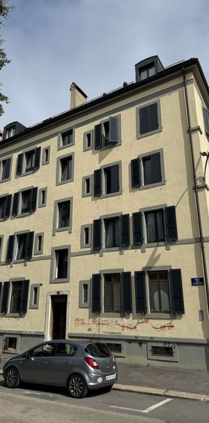 **À louer : Appartement 3 pièces au 2ème étage – Rue des Fleurs 24, La Chaux-de-Fonds** - Photo 2