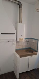 Appartement 1 pièces 29m2 MARSEILLE 1ER 373 euros - Photo 3