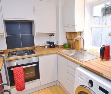 3 Bed Terraced House, Brunswick Mews, BN3 - Photo 2