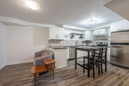 35 Heritage Court #Lower - Photo 2