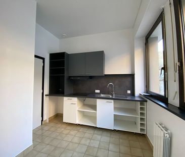 Location Appartement 2 pièces 43m² - Photo 4