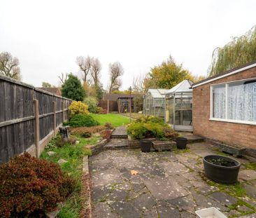 3 bedroom semi-detached house to rent - Photo 2