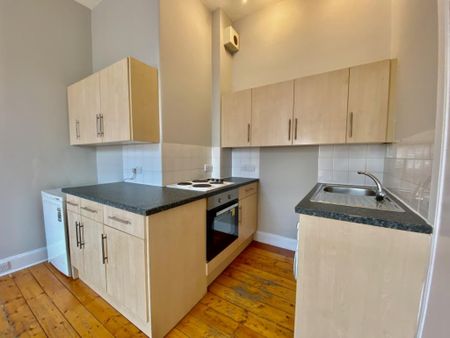 1 bedroom flat to rent - Photo 2