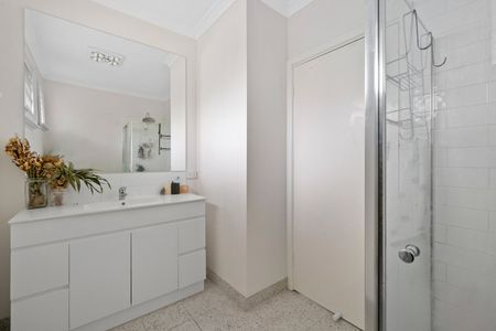 Location & Convenience - Photo 5