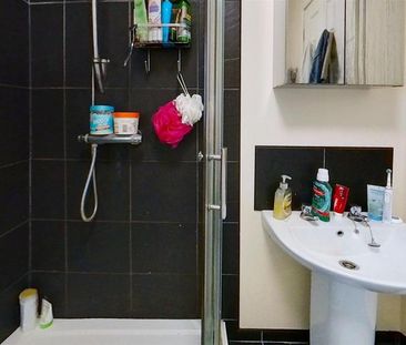 6 bedroom house to rent - Photo 4