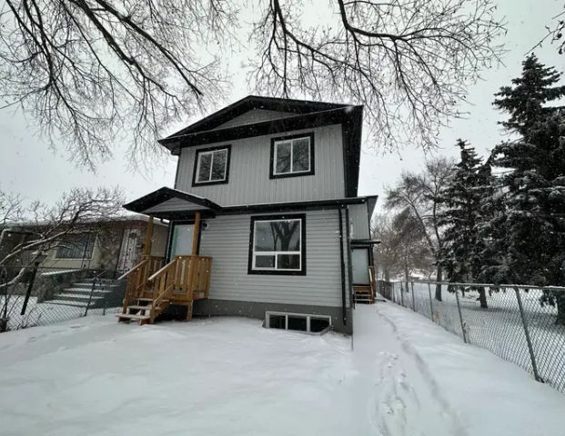 11903 93 Street NW B - MAIN | 11903 93 Street Northwest, Edmonton - Photo 1