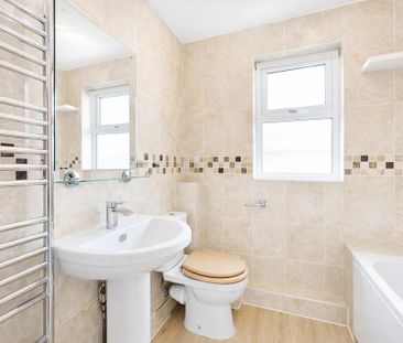 3 bedroom end of terrace house to rent - Photo 6