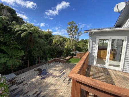 Family home in Ngaio - Photo 4