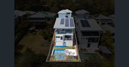 Stunning Family Home in Newmarket!! - Photo 4