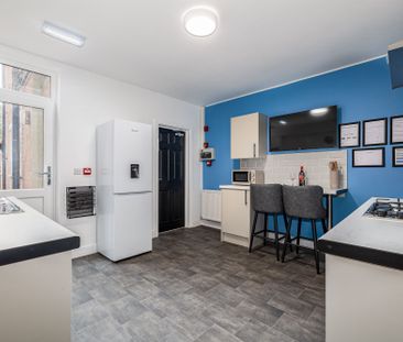 Room 5 – Nuneaton - Photo 2