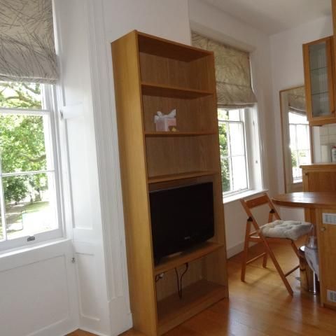 Flat 19 Cartwright Gardens, Bloomsbury WC1H 9EH - Photo 1