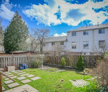 For Lease - 28 Peterson Court, Brampton, Ontario - Photo 2