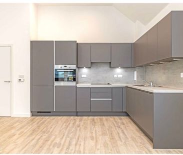 4 Bed Maisonette, Castle Street, E13 - Photo 5