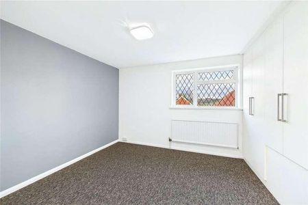 Glebe Road, Purley On Thames, Reading, Berkshire, RG8 - Photo 4