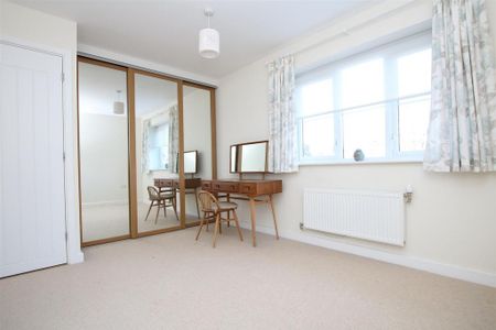 2 bedroom terraced house to rent - Photo 4