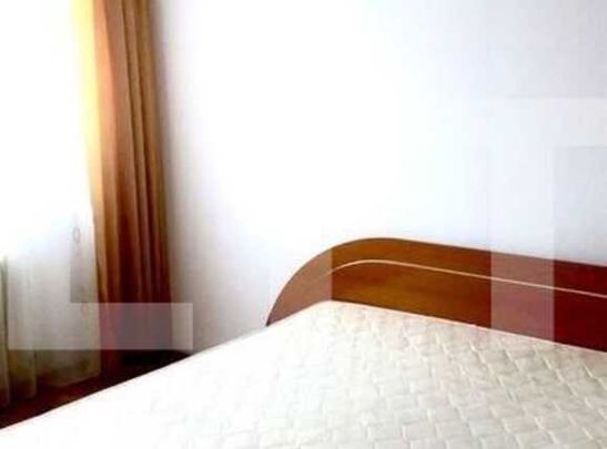 Apartament 4 camere, 80 mp, parcare, zona strazii Parang - Fotografie 1