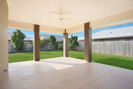 Large corner block! - Photo 2