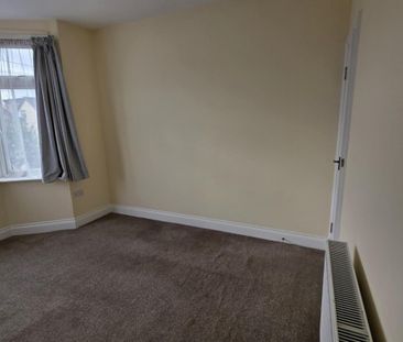 4 Bedroom House To Let - Photo 6