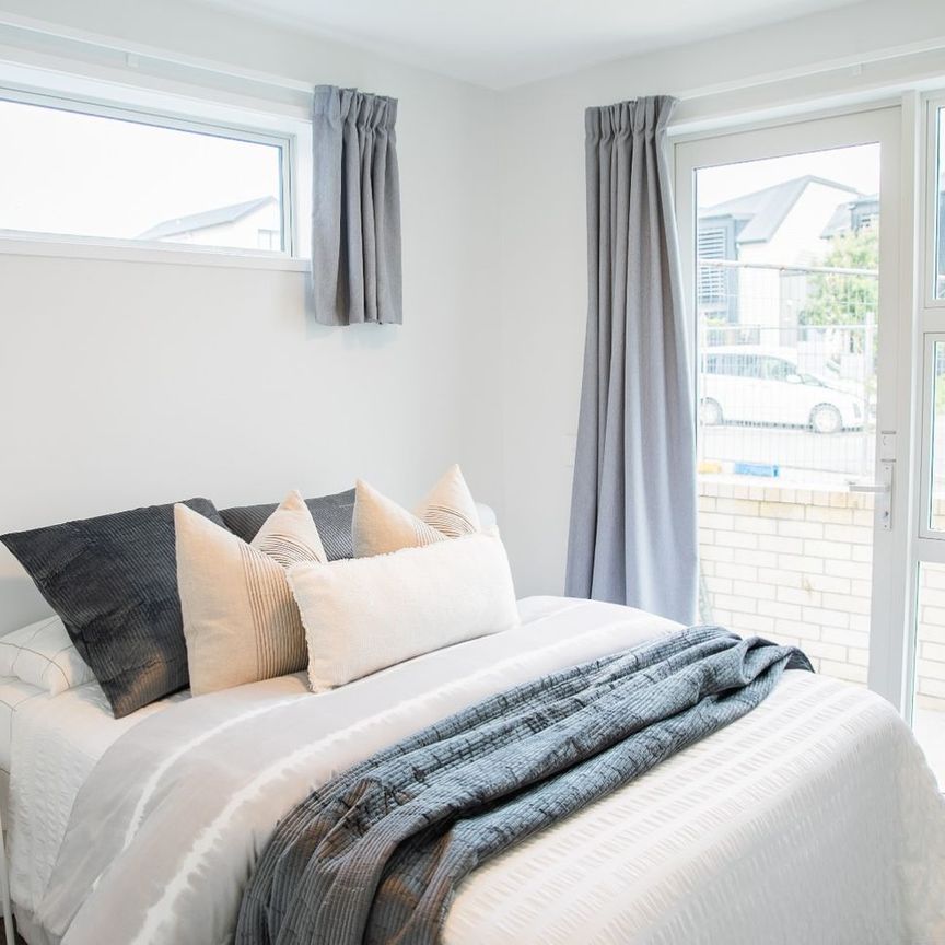 3/3 Karoro Court Hobsonville - Kokowai - Photo 1