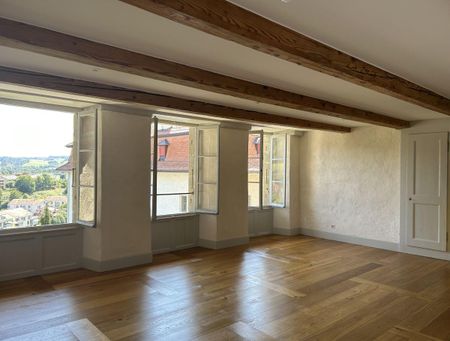 OPPORTUNITÉ ! - APPARTEMENT DE 5.0 PIÈCES - ENTIÈREMENT RÉNOVÉ ! - Photo 2