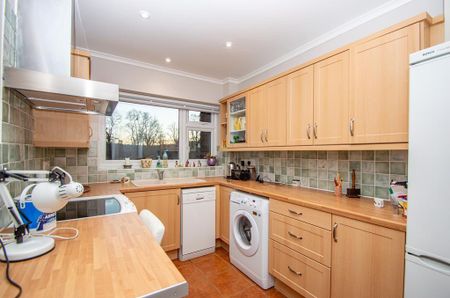 2 bedroom apartment to rent - Photo 5