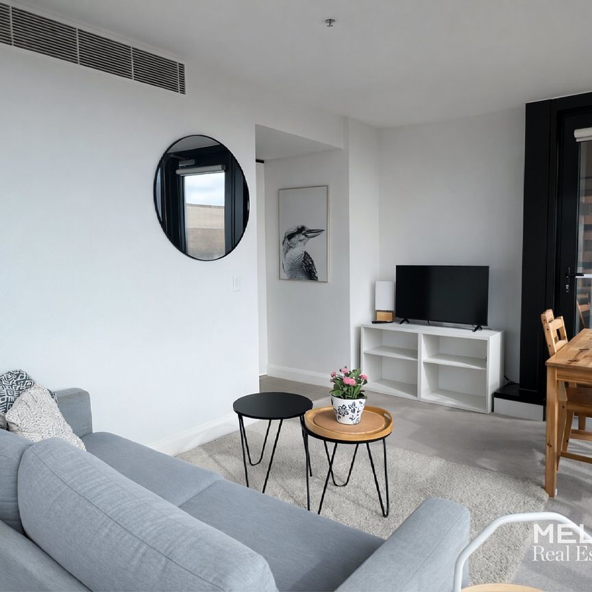 ONE BEDROOM WITH CITY VIEW - FURNISHED - Photo 1