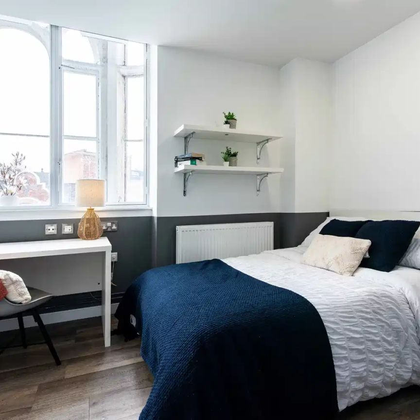 Platinum Studio - Photo 1