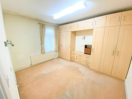 3 bedroom terraced house to rent - Photo 4