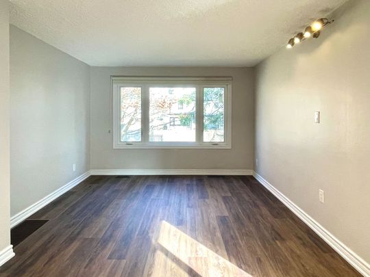 For Lease - 2081B Snow Crescent, Mississauga, Ontario - Photo 1