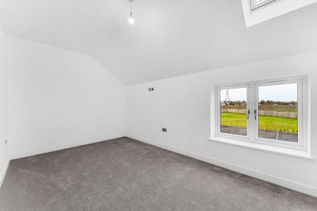 2 bedroom end of terrace house to rent - Photo 3