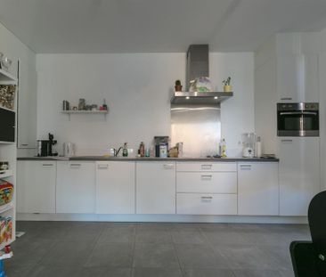 Gunstig gelegen zeer recent appartement - Photo 6