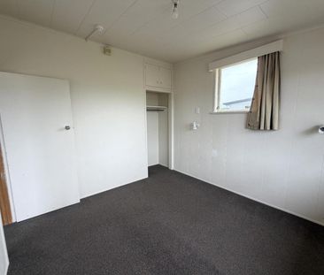 Beach Views on Bruce - Upstairs Flat - Photo 4