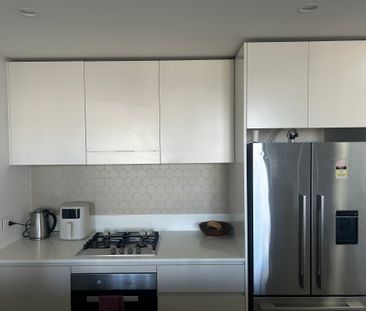 Wentworth Point - Photo 2