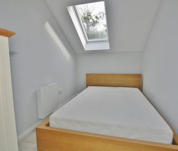 Flat to rent on - Photo 5