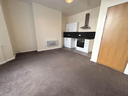 Shaw Road, Blackpool, FY1 6HA - Photo 2