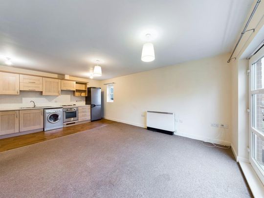 2 bedroom flat to rent - Photo 1