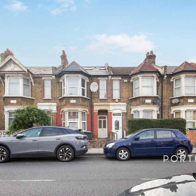 3 bedroom property to rent - Photo 1