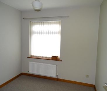 4 bedroom detached house to rent - Photo 2