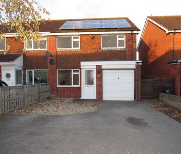 3 bedroom semi-detached house to rent - Photo 1