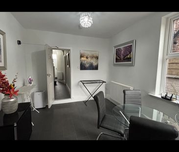 Room in a Shared House, Great Clowes Street, M7 - Photo 2