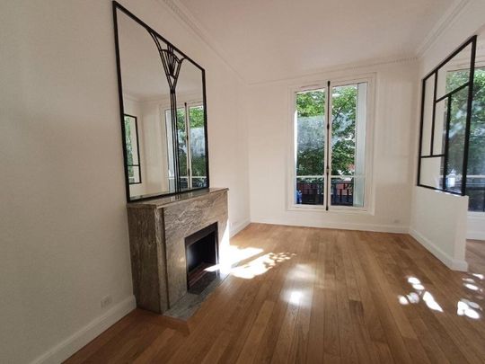 location Appartement T7 DE 357.9m² À PARIS - Photo 1