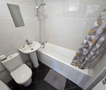 1 bedroom house of multiple occupation to rent - Photo 4